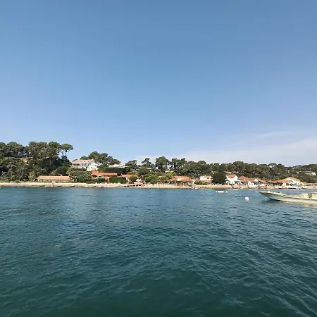 Maison Neuve 200m2 Climatisee Avec Sa Piscine Chauffee, Proche De La Plage Et Des Commerces