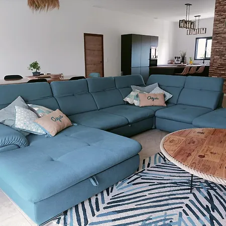 Maison Neuve 200m2 Climatisee Avec Sa Piscine Chauffee, Proche De La Plage Et Des Commerces Villa